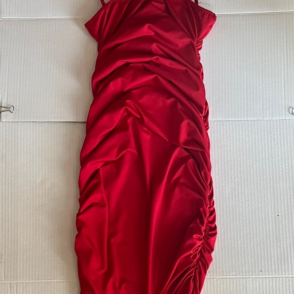Sleek Red Ruched Spaghetti-Strap Mini Dress - Picture 3 of 3